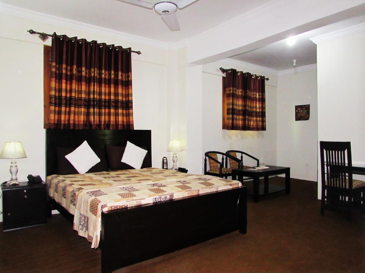 Stargaze Hotel & Apartment Abbottabad Zewnętrze zdjęcie